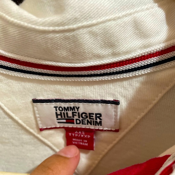 OFFICAL TOMMY LONG SLEEVE - Picture 2 of 3